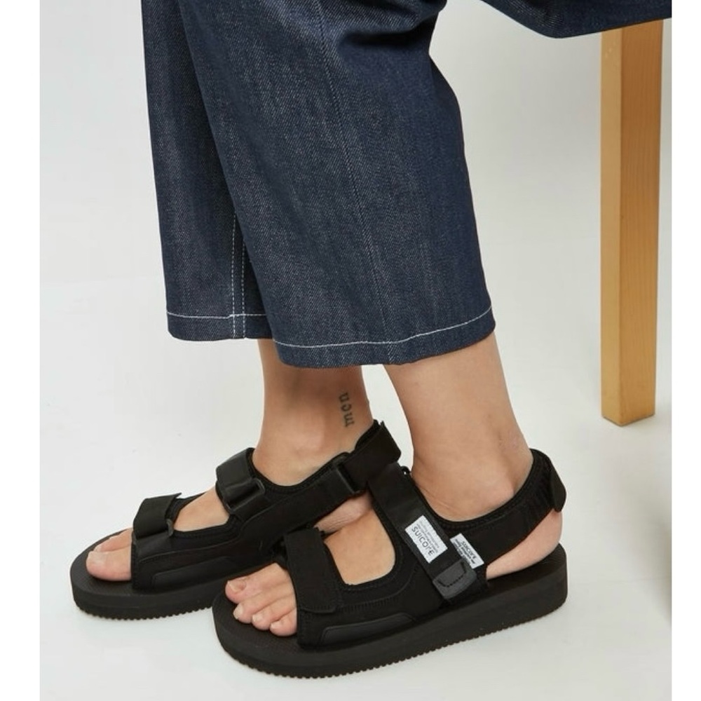 Black Women's Sporty Adjustable Strap Sandals